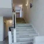 арбанашко село Hotel