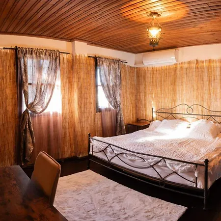 Pensionat Complex Arbanashki Style-panoramic View With Summer And Winter Terrace, Jacuzzi, Sauna, Children's And Adult Area With Cinema Summer *
