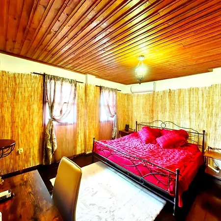 Pensionat Complex Arbanashki Style-panoramic View With Summer And Winter Terrace, Jacuzzi, Sauna, Children's And Adult Area With Cinema Summer *