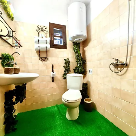 Complex Arbanashki Style-panoramic View With Summer And Winter Terrace, Jacuzzi, Sauna, Children's And Adult Area With Cinema Summer