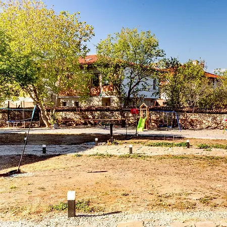 Pensionat Complex Arbanashki Style-panoramic View With Summer And Winter Terrace, Jacuzzi, Sauna, Children's And Adult Area With Cinema Summer