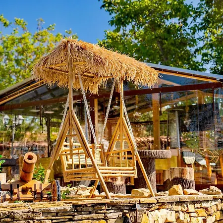 Complex Arbanashki Style-panoramic View With Summer And Winter Terrace, Jacuzzi, Sauna, Children's And Adult Area With Cinema Summer Pensionat Arbanasi